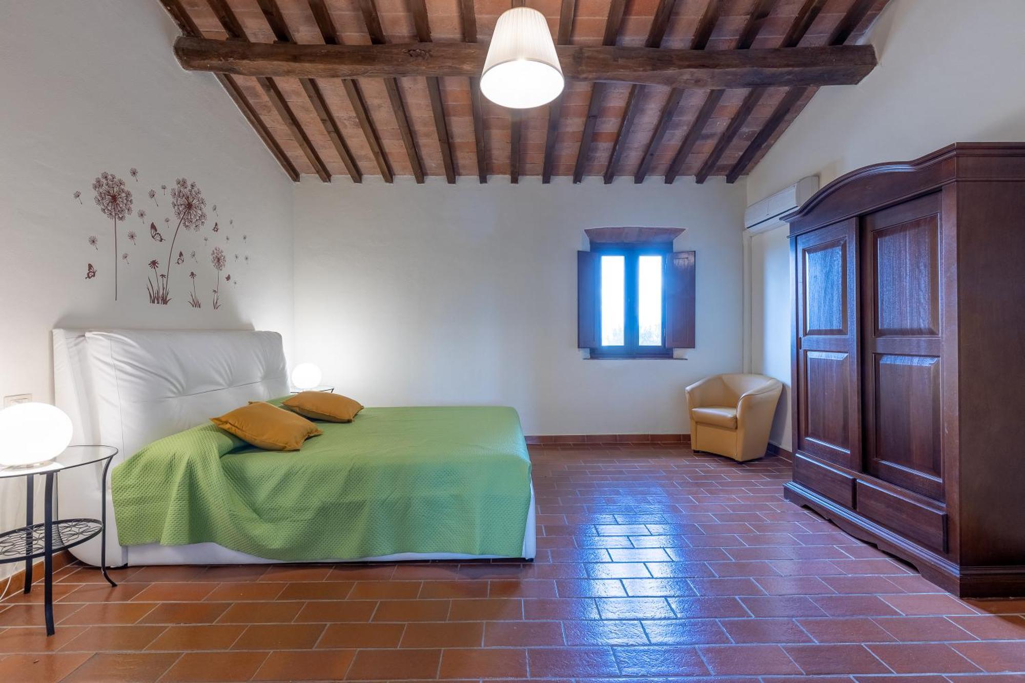 Residence Montevecchio Монтополи-ин-Валь-д'Арно Экстерьер фото